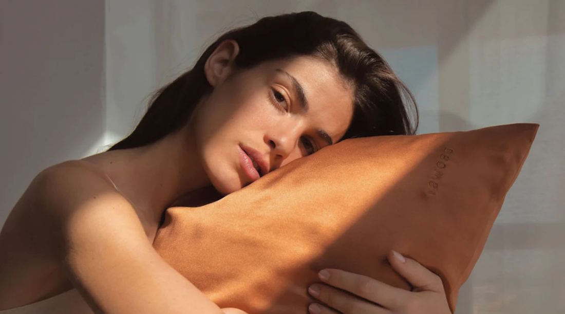 Comment l'oreiller et l'humidité affectent la casse des cheveux